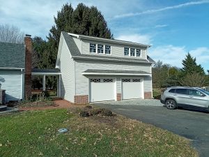28×24 2 story Garage with Breezeway